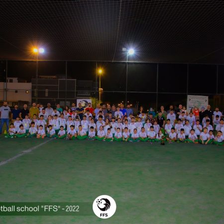 مدرسة فالكونس لكرة القدم